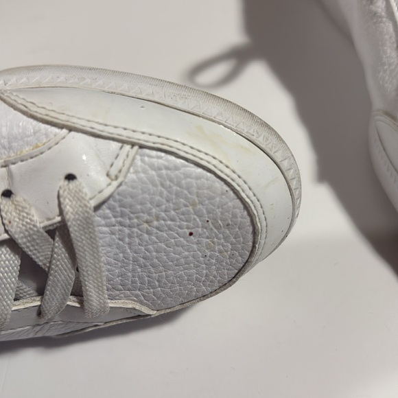 Lacoste Sneakers - Picture 5 of 8